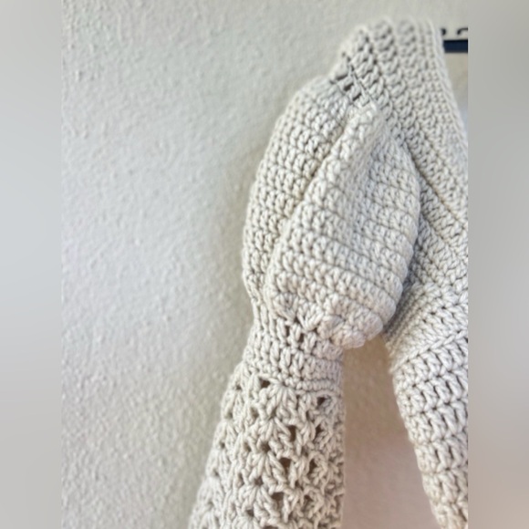 Hand-knit Cropped-top Puff-shoulders Long Bell-sleeves Festival-Fairy Shrug - Picture 2 of 5